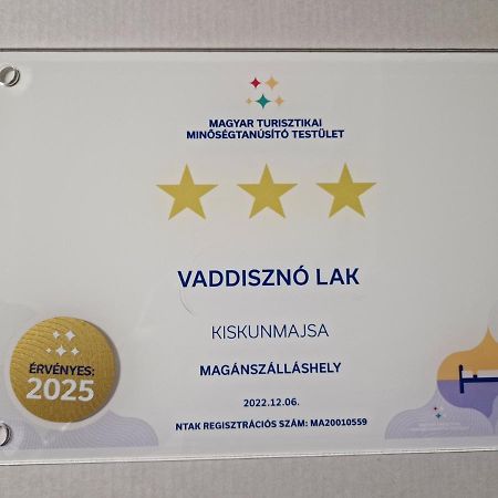 Vaddinszó lak Vila Kiskunmajsa Exterior foto