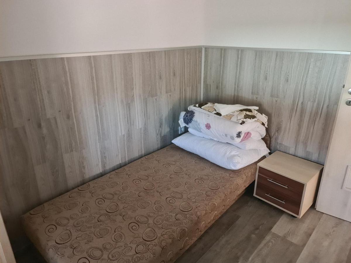 Vaddinszó lak Vila Kiskunmajsa Exterior foto